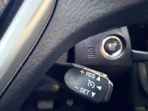 Used 2016 Toyota Corolla S image 21