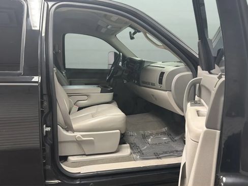 Used 2012 Chevrolet Silverado 2500 LT w/ Interior Plus Package AWD/4WD image 20