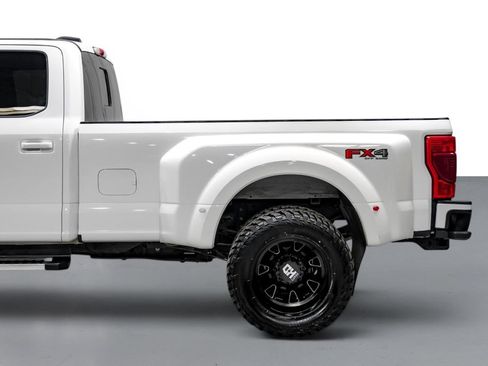 Used 2022 Ford F350 Lariat w/ Lariat Value Package AWD/4WD image 12
