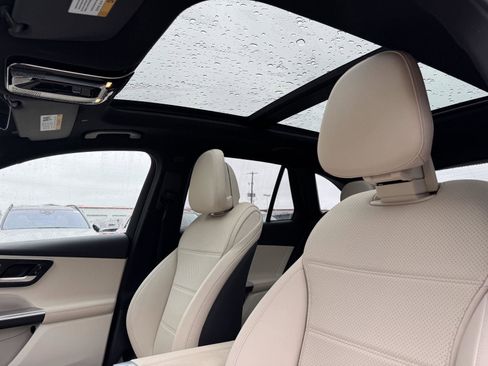 Certified 2025 Mercedes-Benz GLC 300 image 13