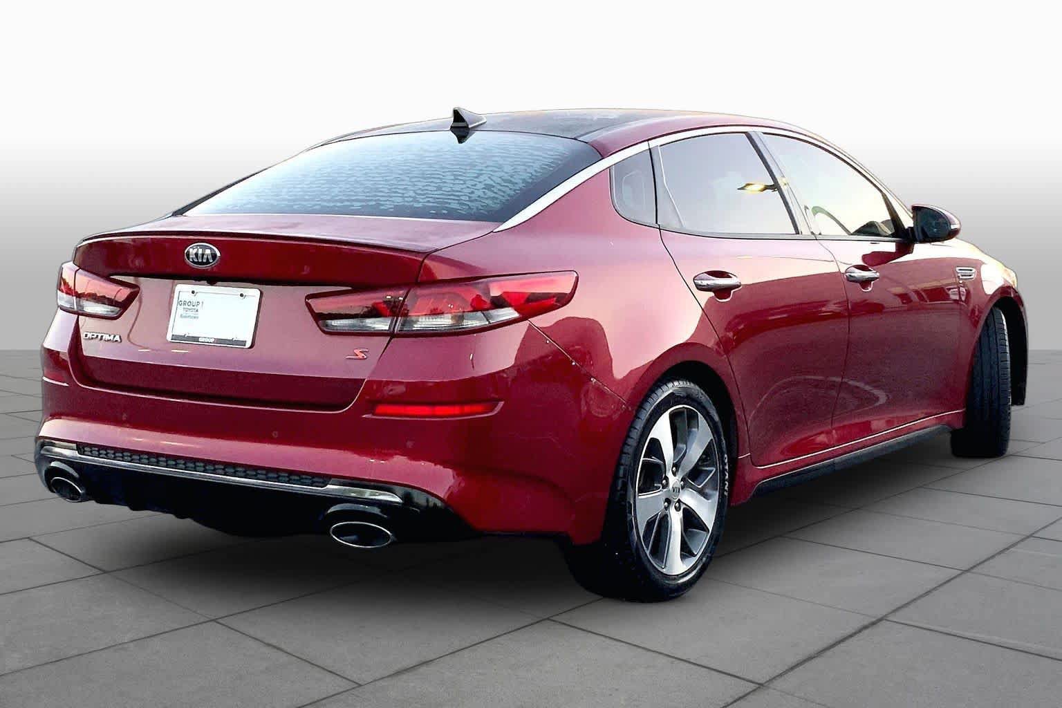 Used 2019 Kia Optima S w/ S Panoramic Sunroof Package FWD image 12