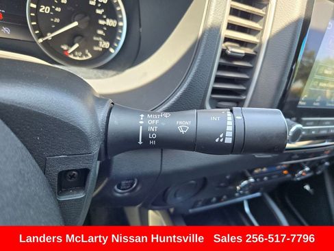Used 2024 Nissan Frontier SL w/ Technology Package RWD image 24