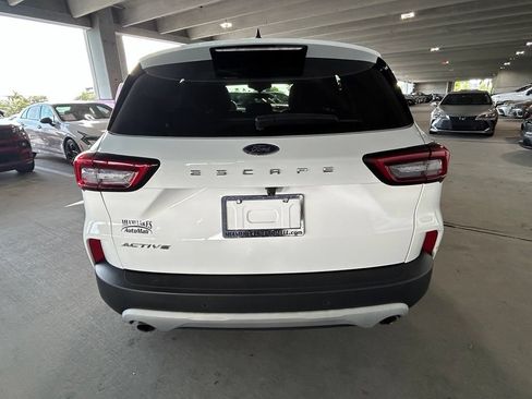 Used 2023 Ford Escape Active w/ Tech Pack #2 FWD image 4