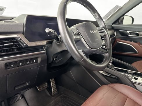 Used 2023 Kia Telluride SX Prestige AWD/4WD image 4