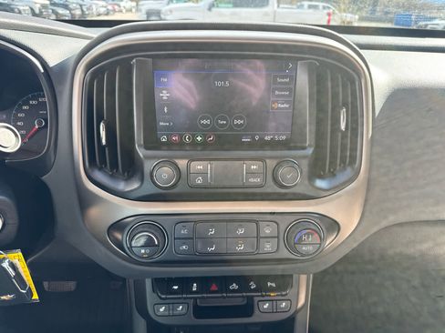 Used 2022 Chevrolet Colorado Z71 image 24