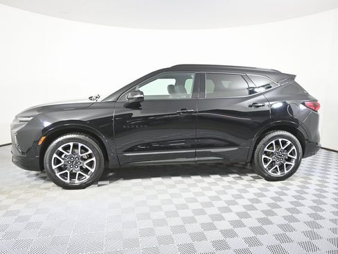 Used 2022 Chevrolet Blazer RS w/ Enhanced Convenience Package image 2