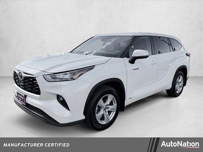 Certified 2021 Toyota Highlander LE