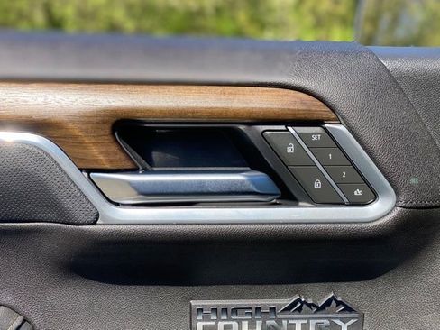 Certified 2026 Chevrolet Silverado 1500 High Country w/ Technology Package image 17