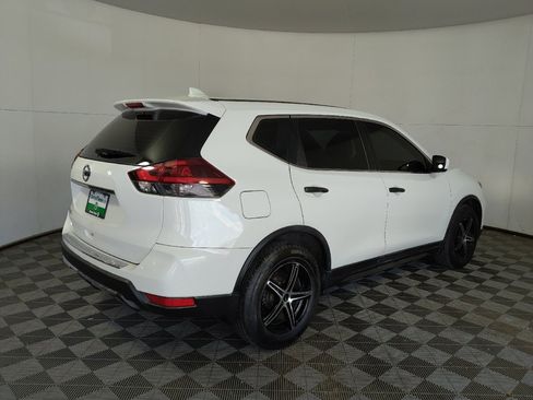 Used 2017 Nissan Rogue S FWD image 9