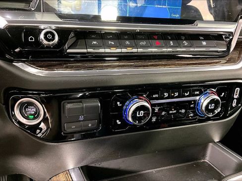 Used 2025 GMC Sierra 1500 Elevation AWD/4WD image 14