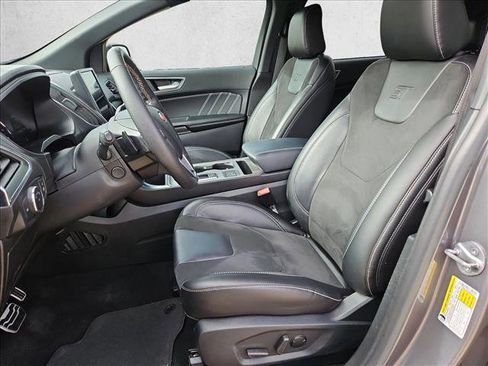 Used 2022 Ford Edge ST w/ Equipment Group 401A image 17