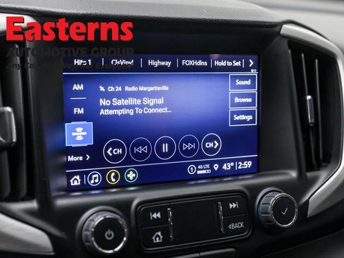 Used 2024 GMC Terrain SLT image 19