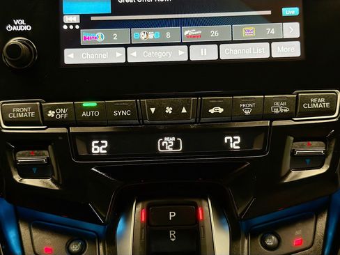 Used 2024 Honda Odyssey Touring image 10