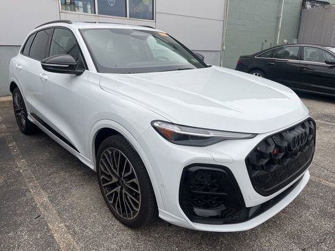 Used 2025 Audi SQ5 Premium Plus image 1