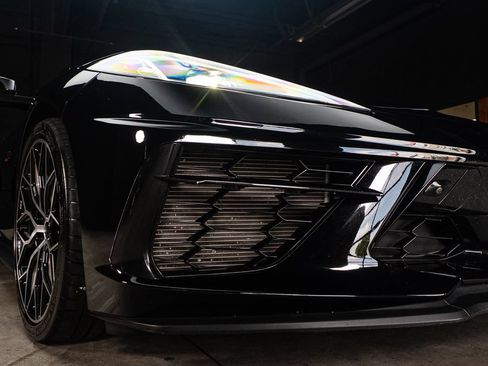 Used 2023 Chevrolet Corvette Stingray Premium Cpe w/ Engine Appearance Package RWD image 8