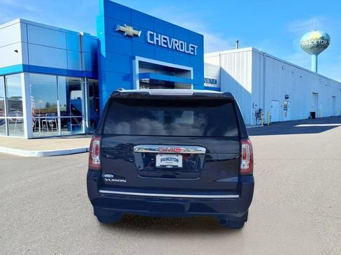 Used 2015 GMC Yukon Denali w/ Open Road Package AWD/4WD image 4