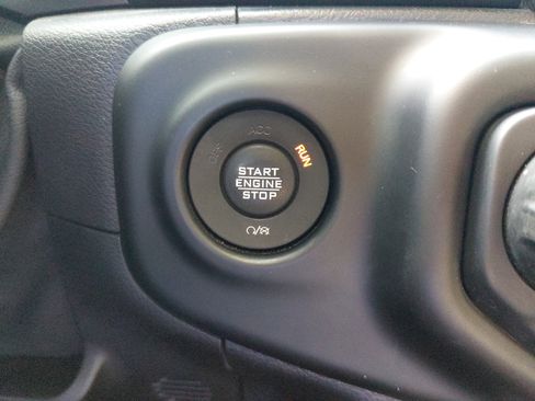 Used 2021 Jeep Wrangler Unlimited Sahara image 33