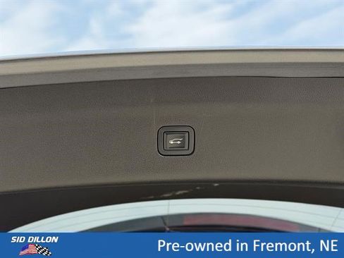 Used 2021 Buick Enclave Premium w/ Sun and Sites Package AWD/4WD image 7