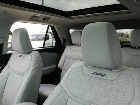 New 2026 Ford Explorer Platinum w/ LUX Leather Package image 19