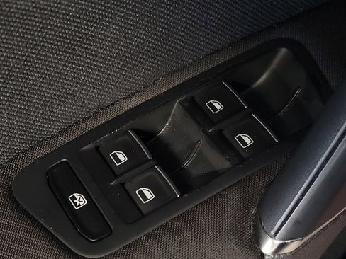 Used 2015 Volkswagen GTI Autobahn FWD image 27