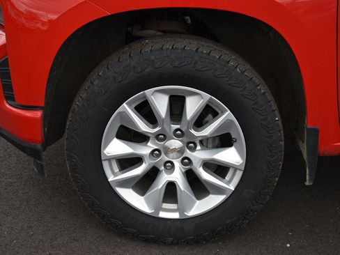 Used 2022 Chevrolet Silverado 1500 Custom AWD/4WD image 10