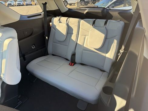 New 2026 Ford Explorer Platinum w/ LUX Leather Package image 16