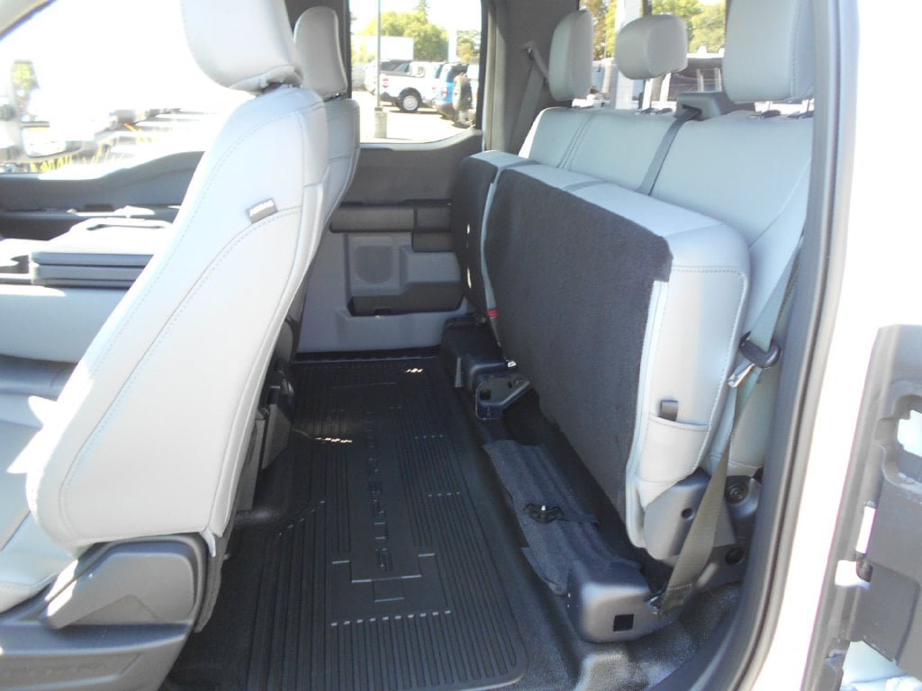 New 2025 Ford F350 XL w/ XL Chrome Package RWD image 6
