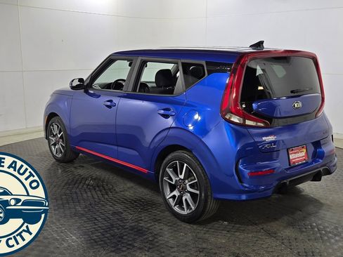 Used 2020 Kia Soul GT-Line FWD image 5