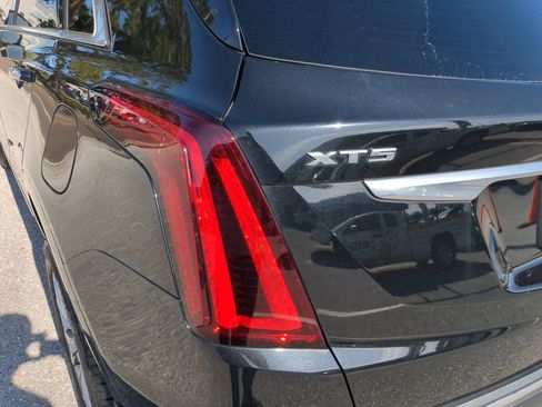Certified 2023 Cadillac XT5 Premium Luxury image 11