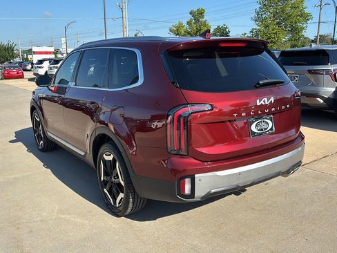 Used 2023 Kia Telluride EX FWD image 4