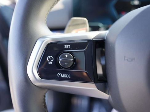 Used 2025 BMW i5 xDrive40 w/ Executive Package image 15