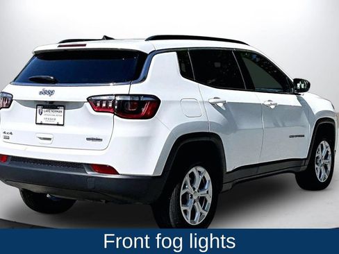 Used 2024 Jeep Compass Latitude AWD/4WD image 10