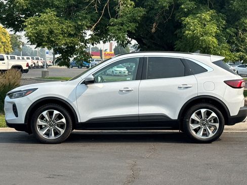 Certified 2025 Ford Escape Platinum AWD/4WD image 5