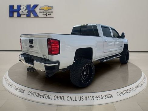 Used 2015 Chevrolet Silverado 2500 High Country w/ High Country Premium Package AWD/4WD image 6