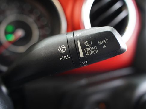 Used 2020 Jeep Gladiator Rubicon w/ Cold Weather Group image 14