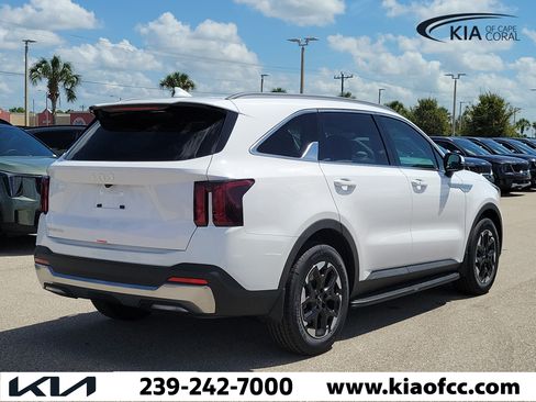 New 2026 Kia Sorento S FWD image 6