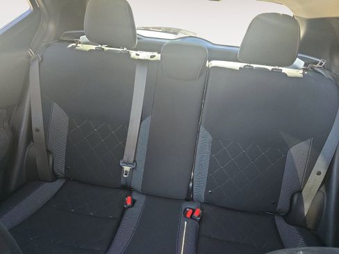 Used 2019 Nissan Kicks S image 21