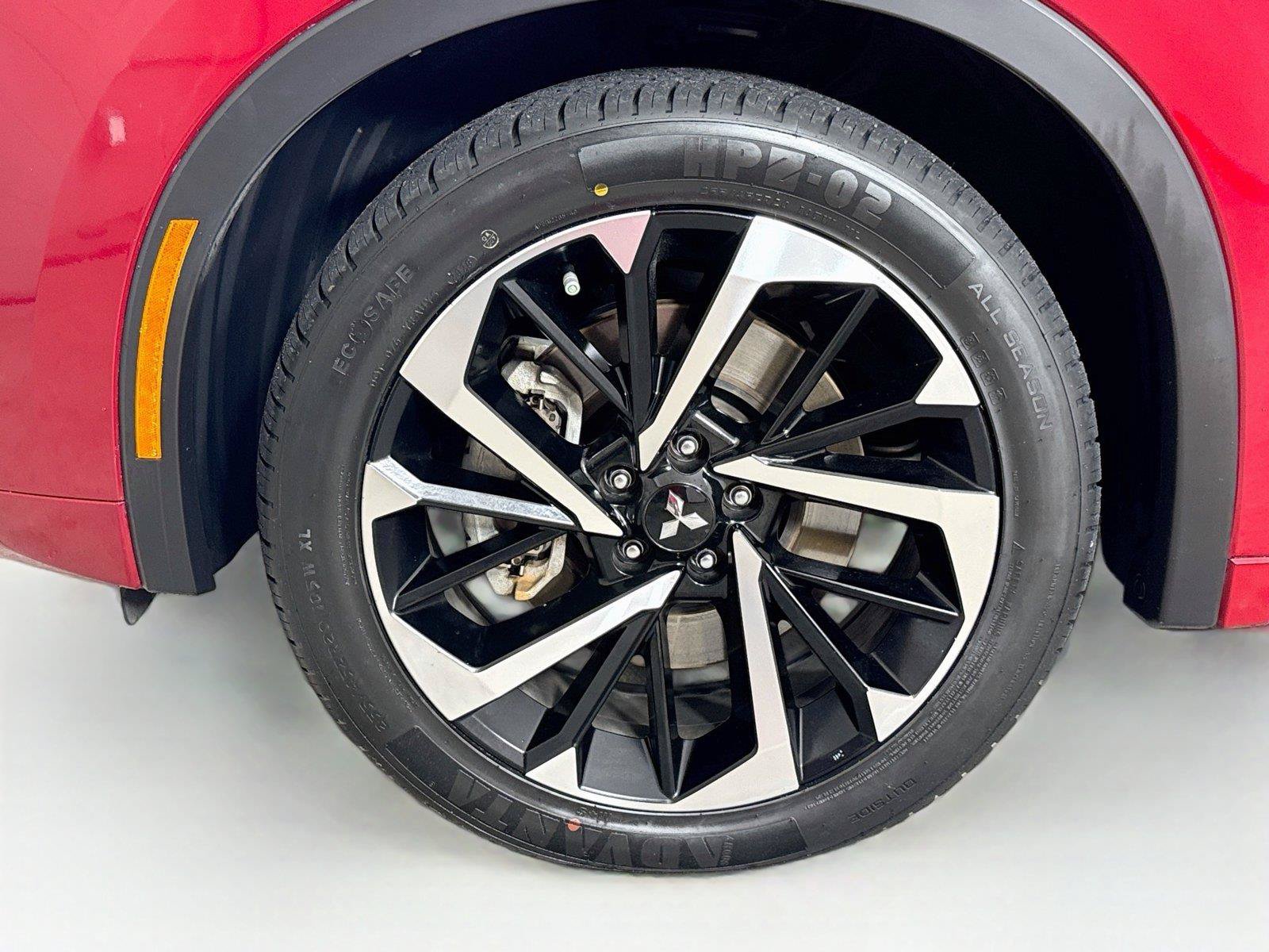 Used 2024 Mitsubishi Outlander 4WD Plug-In Hybrid image 37