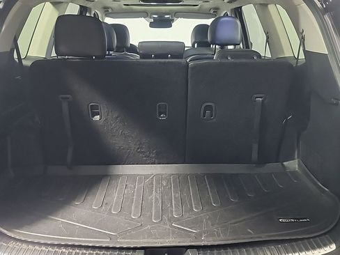 Used 2022 Kia Telluride SX w/ SX Prestige Package image 9