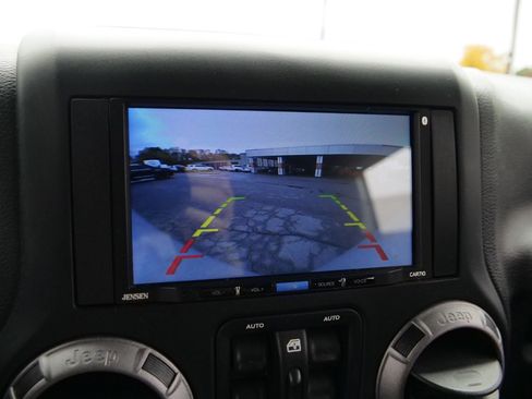 Used 2017 Jeep Wrangler Unlimited Sport w/ Quick Order Package 24S image 11