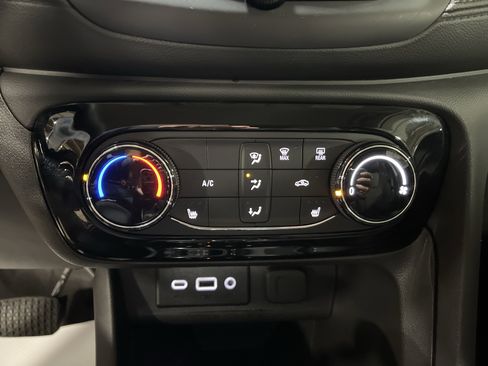 Used 2023 Buick Encore GX Preferred w/ Cold Weather Comfort Package image 22