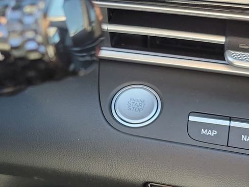 New 2026 Hyundai Elantra Limited image 8