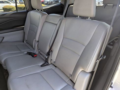 Used 2017 Honda Pilot EX-L image 16