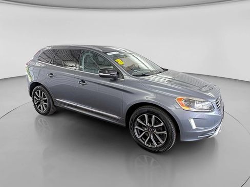 Used 2017 Volvo XC60 T6 Dynamic w/ Preferred Option Package AWD/4WD image 7