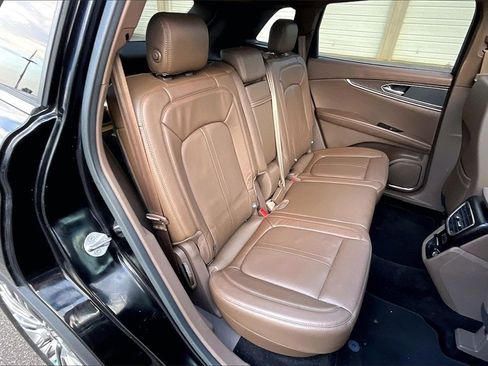 Used 2016 Lincoln MKX Reserve w/ Climate Package image 27