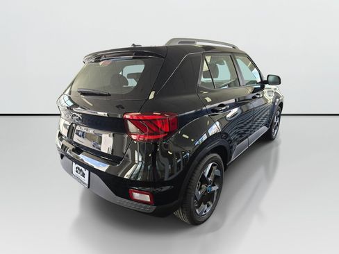 New 2026 Hyundai Venue SEL FWD image 3