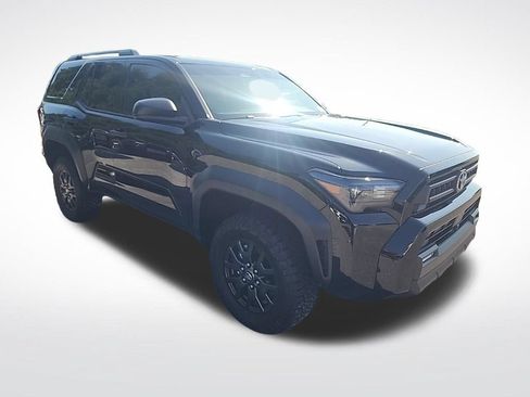 Used 2025 Toyota 4Runner SR5 AWD/4WD image 3