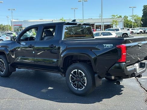 New 2026 Toyota Tacoma TRD Sport AWD/4WD image 4