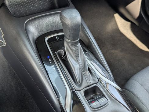 Used 2022 Toyota Corolla LE image 16