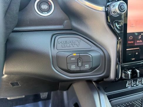 New 2026 RAM 3500 Laramie AWD/4WD image 41